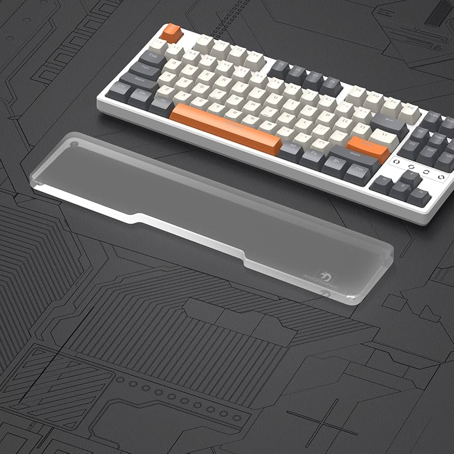 Mechanical keyboard with wrist rest